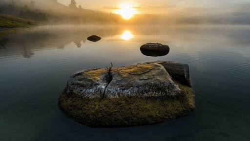 Another stunning sunrise on Lake Tutira. Lake Tutira is a bit of a gem, hidden in plain sight. The main road north from Napier runs along the entire western shore of this lake, yet few people stop to explore this beautiful spot. There is a campground on the southern shore and good picnic opportunities, and few good walks