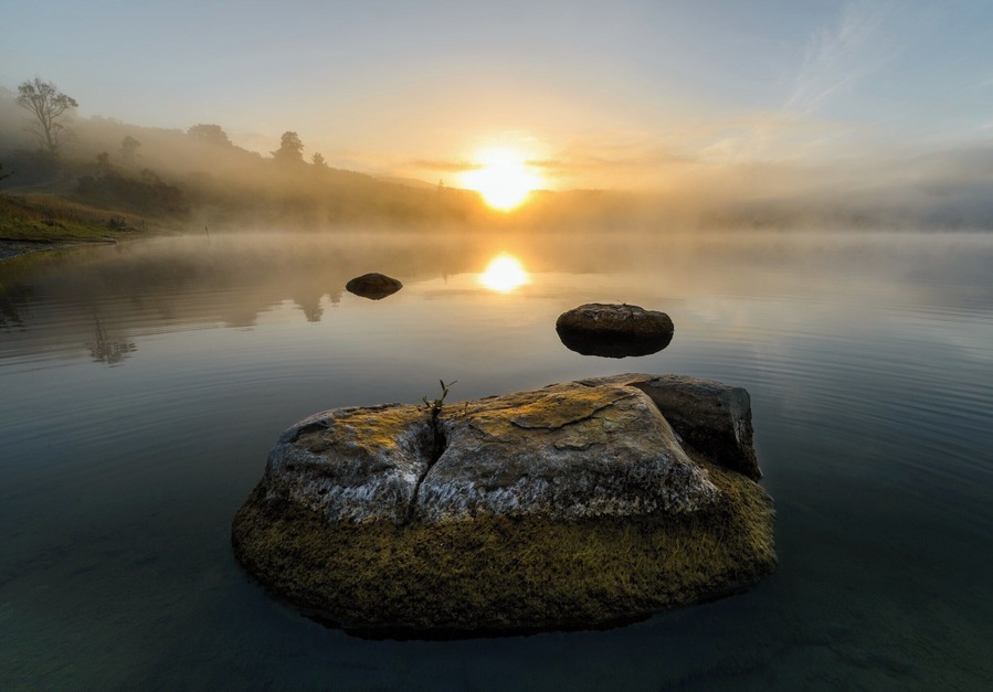 Another stunning sunrise on Lake Tutira. Lake Tutira is a bit of a gem, hidden in plain sight. The main road north from Napier runs along the entire western shore of this lake, yet few people stop to explore this beautiful spot. There is a campground on the southern shore and good picnic opportunities, and few good walks