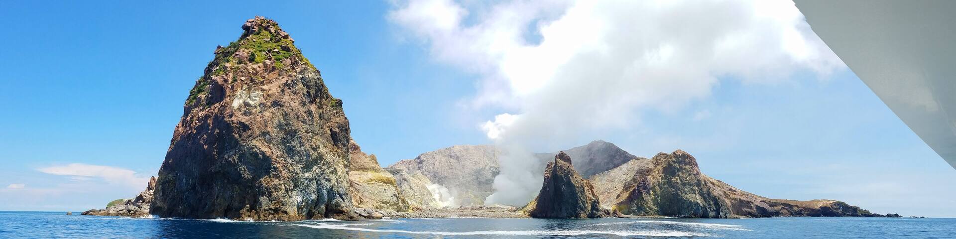 New Zelands most active cone volcano and one of the few active marine volcano that you can tour! A once in a lifetime experience but a tip for those who get sea sick, take something before the boat trip out there! The boat slowed down about half way out and it got a buy rocky but we got to see many dolphins so it was very cool! Also, for those who dont like the smell of sulfur, they do give you gas masks to help! #adventure #newzealand #whiteisland