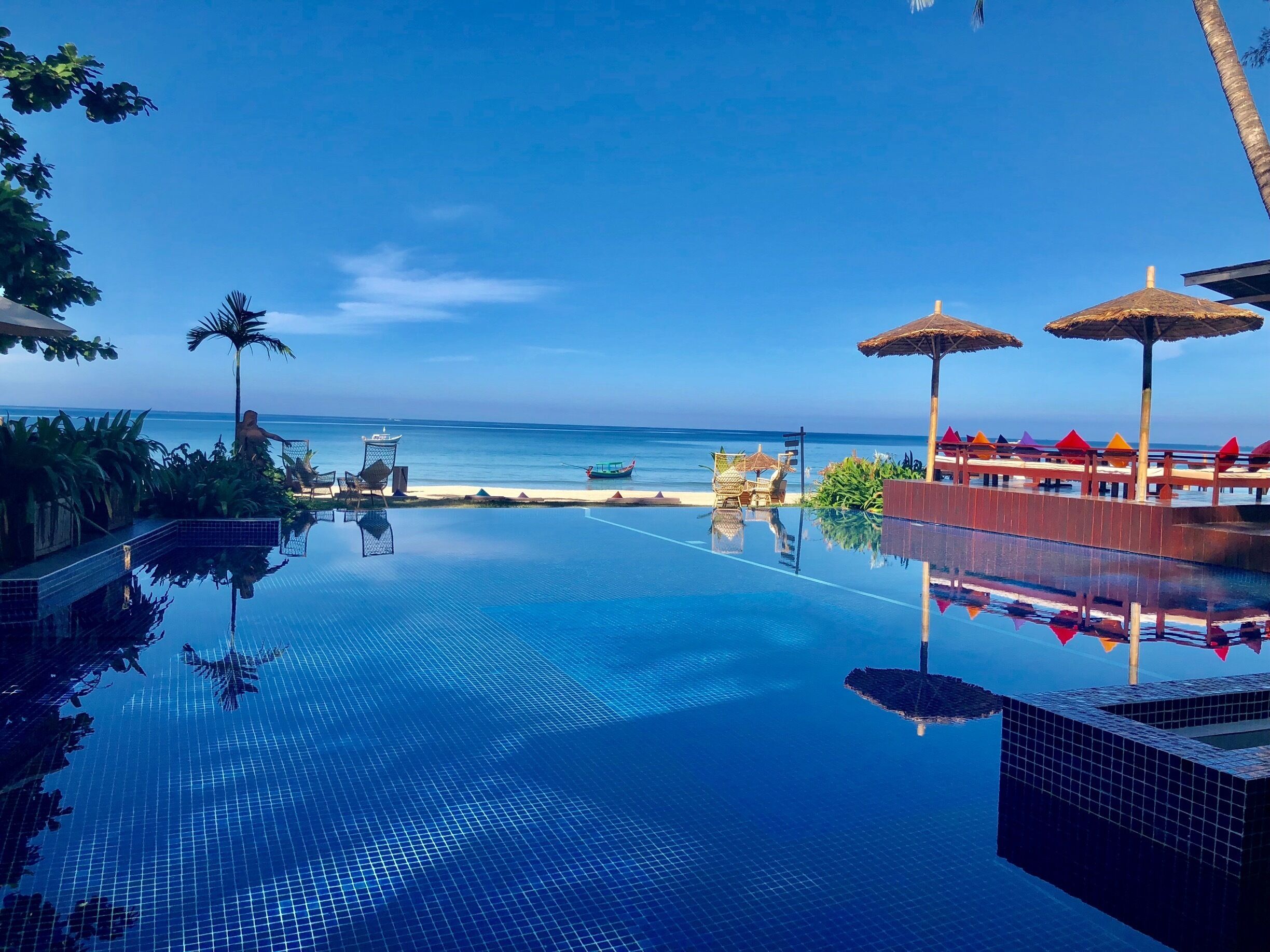 nice pool wz nice view to beach #lifeatexpedia 