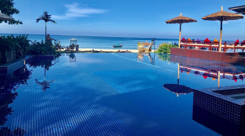 nice pool wz nice view to beach #lifeatexpedia