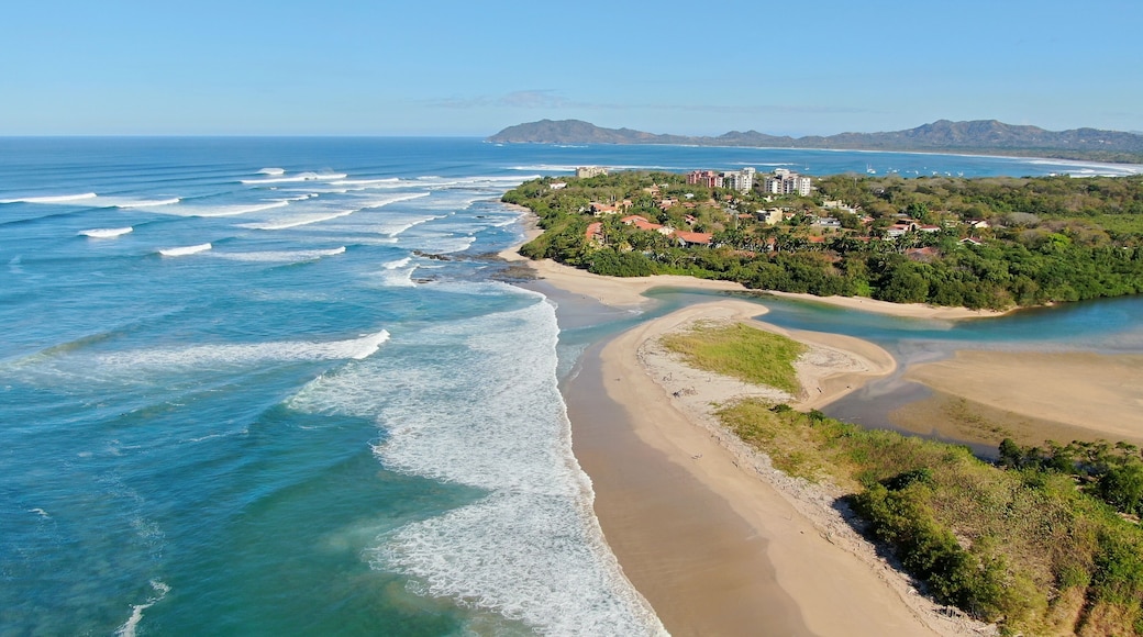 Vista aérea de playa Langosta, Costa Rica
