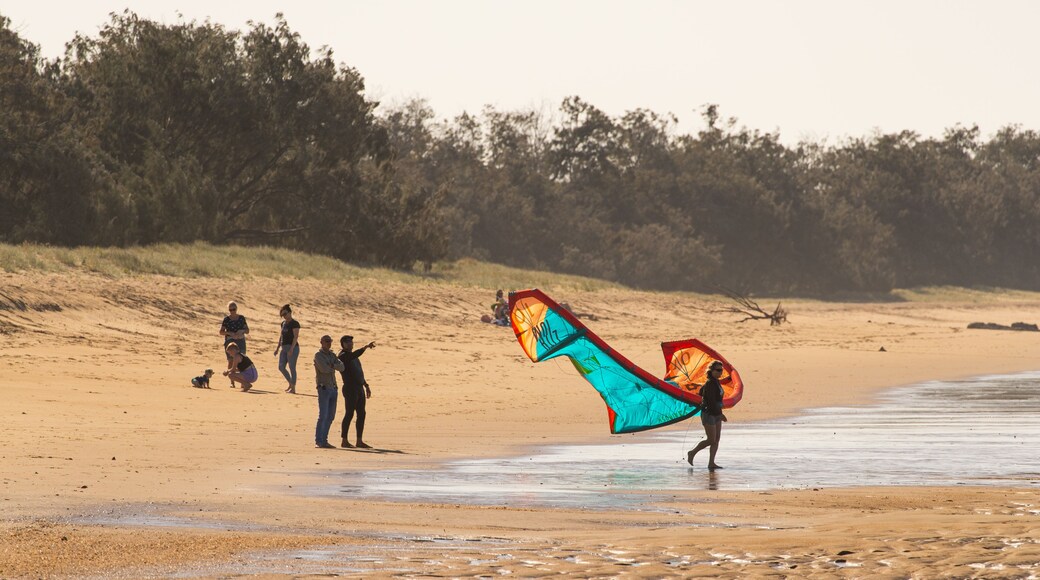 Capricorn Coast showing general coastal views, a beach and kite surfing