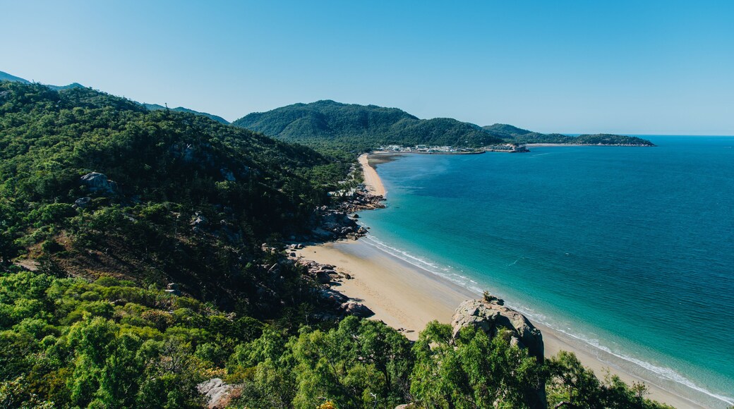 Magnetic Island Nelly bay, townsville, wide