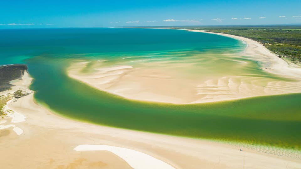 Elliot Heads Beach showing a beach, landscape views and general coastal views
