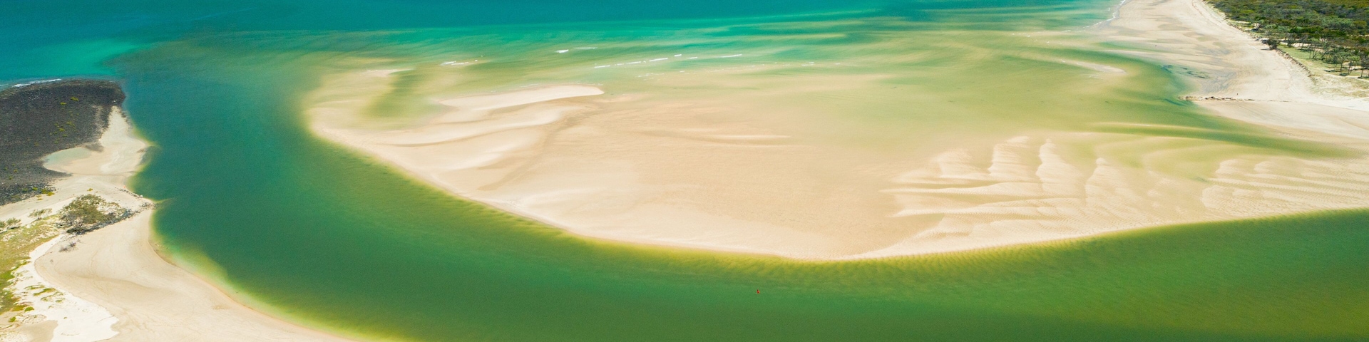 Elliot Heads Beach showing a beach, landscape views and general coastal views