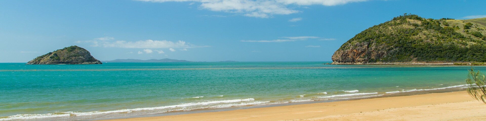 Kemp Beach featuring general coastal views, island views and a beach