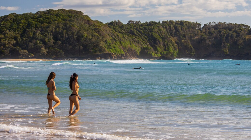 Little Diggers Beach showing swimming and general coastal views as well as a couple