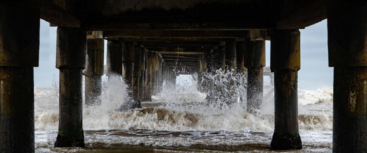 sob a plataforma marítima de Tramandaí