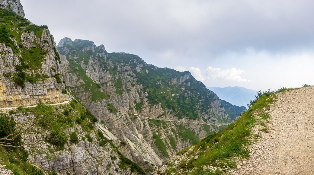 Route des 52 Tunnels