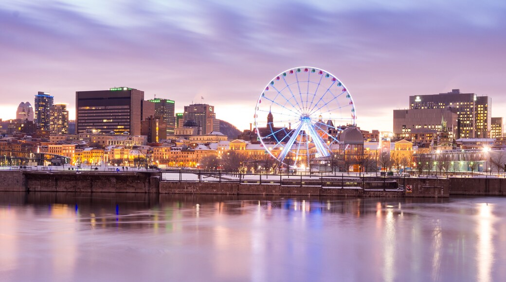 Sunset in winter over Montreal old port and ferris wheel in Quebec (Canada)