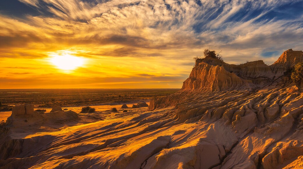 Sunset over Walls of China in Mungo National Park, Australia