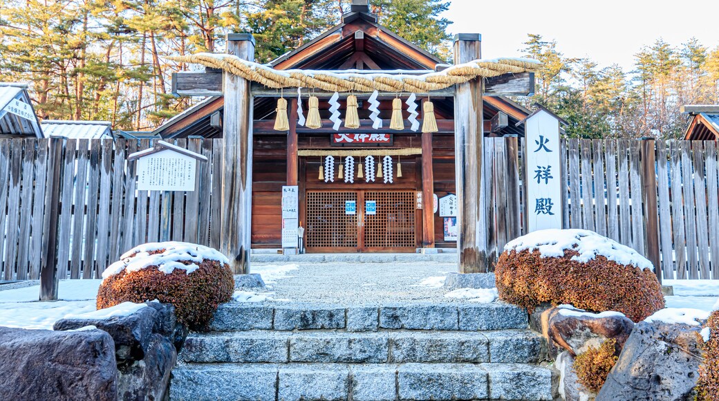 積雪した身曾岐神社 山梨県北杜市 Misogi Shrine with snow. Yamanashi-ken Hokuto city.