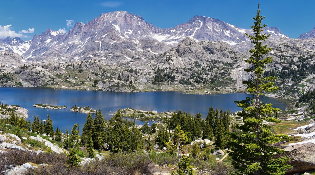 Island Lake in the Wind River Range, Rocky Mountains, Wyoming, views from backpacking hiking trail to Titcomb Basin from Elkhart Park Trailhead going past Hobbs, Seneca, Upper and Lower Jean Lakes as