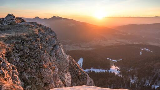Lever de soleil depuis le Mont d'Or, dans le Doubs.
