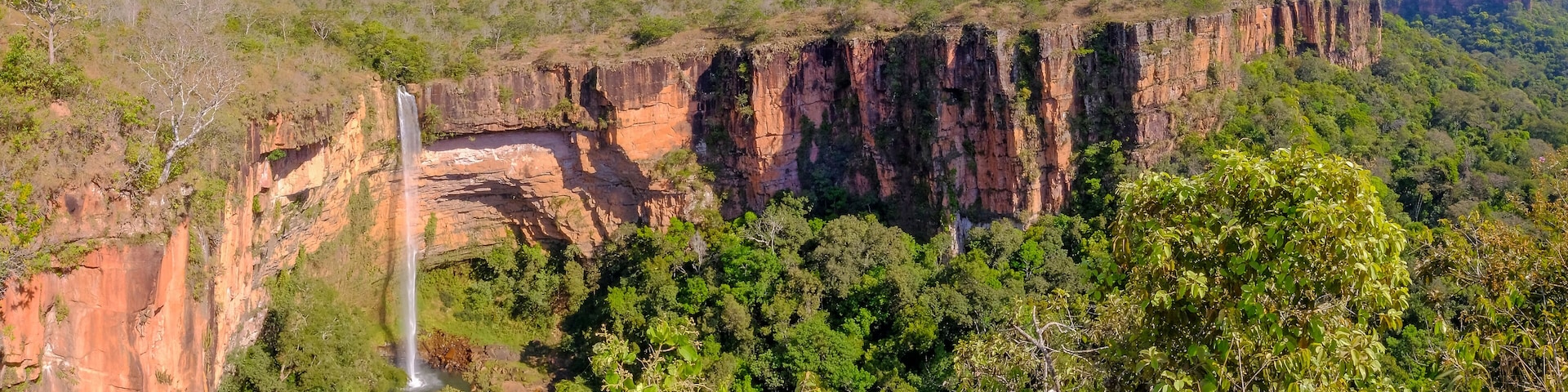 Beautiful Bridal Veil, Veu Da Noiva waterfall in Chapada Dos Guimaraes National Park, Cuiaba, Mato Grosso, Brazil