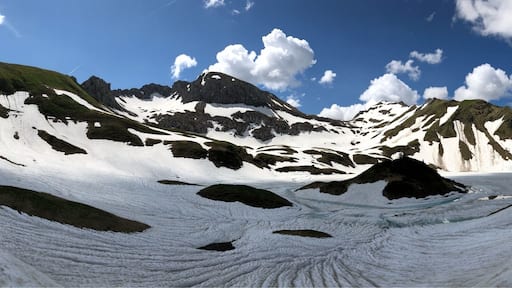 Schrecksee in May
#hiking
#aquatrover