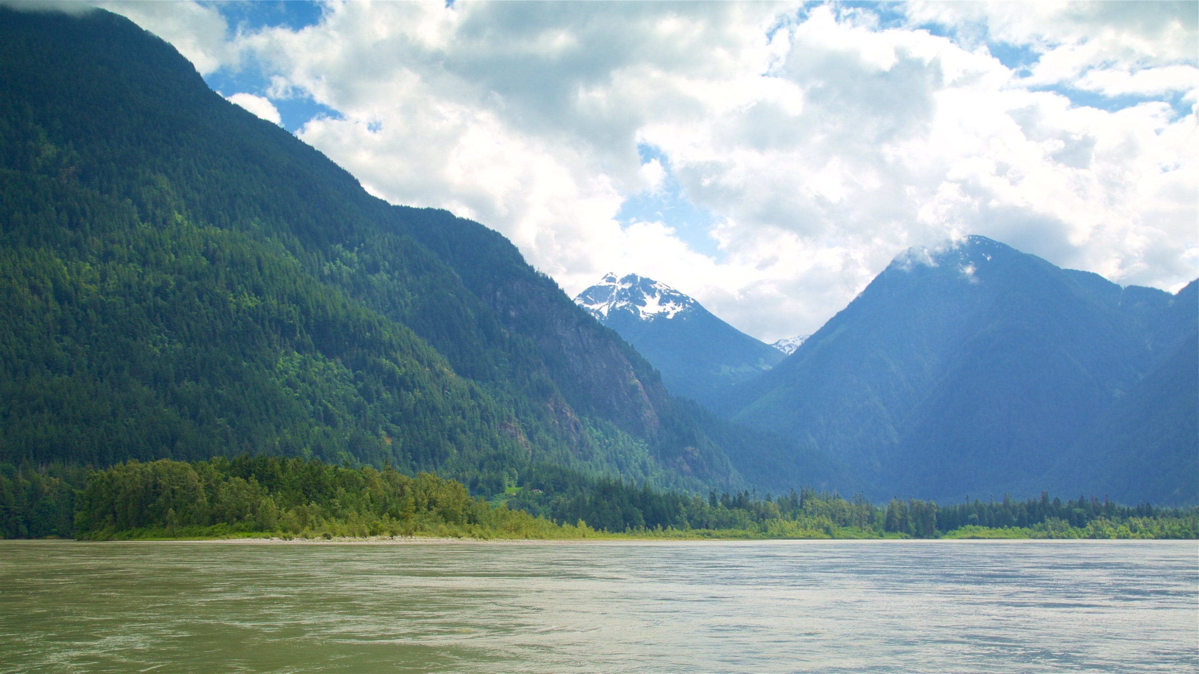 Hope showing mountains, a lake or waterhole and tranquil scenes