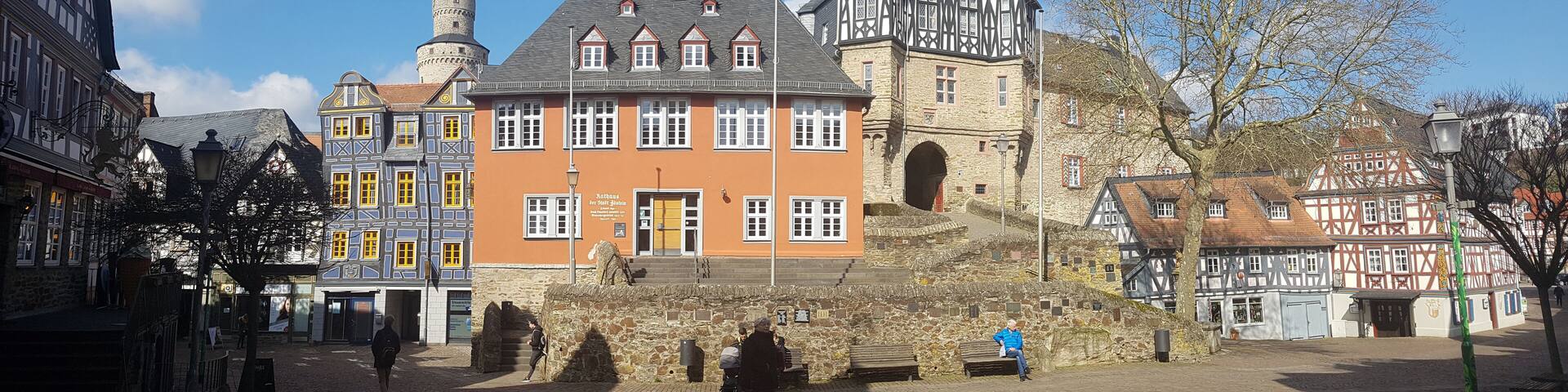 Kanzleitor, Burg- und der Schlossfelsen, ehemalige, Burganlage