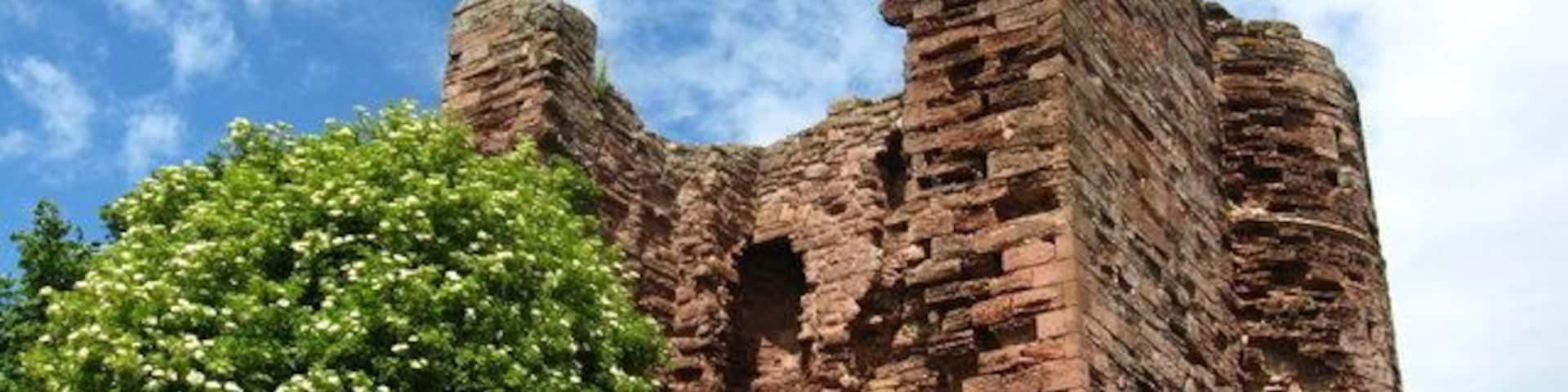 Macduff's Castle, former seat of the Earls of Fife. For full description see 475604