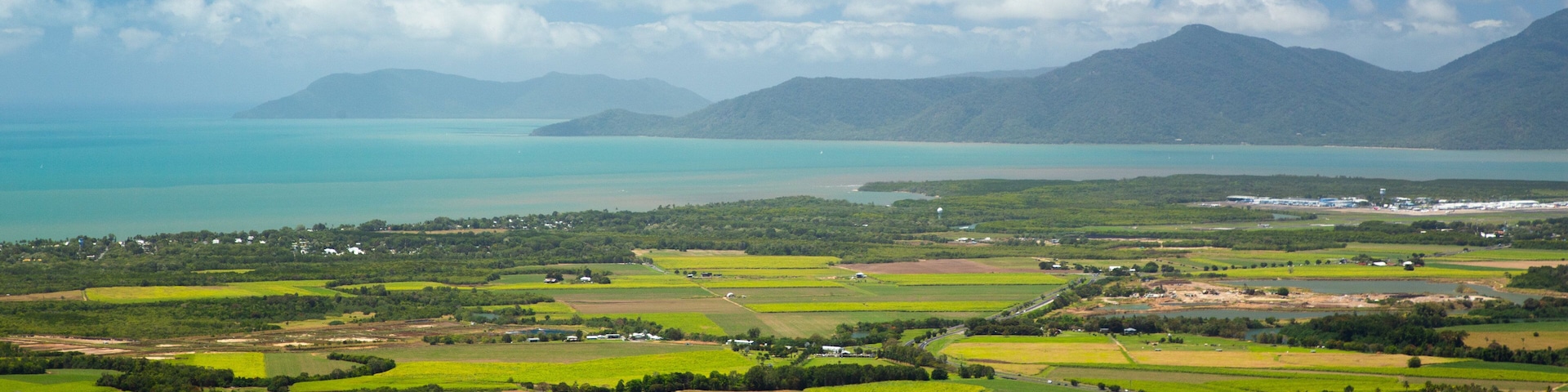 Kuranda which includes tranquil scenes, general coastal views and landscape views