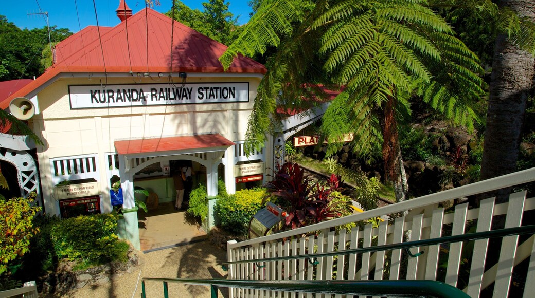 Cairns og strendene i nord som inkluderer skilt