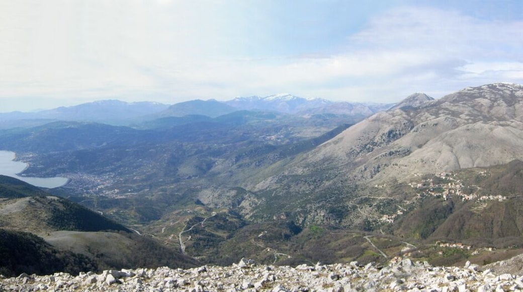 Panorama Golfo di Policastro da Serra del Tuono Vista panoramica del Golfo di Policastro e Sapri dalla cima "Serra del Tuono".
