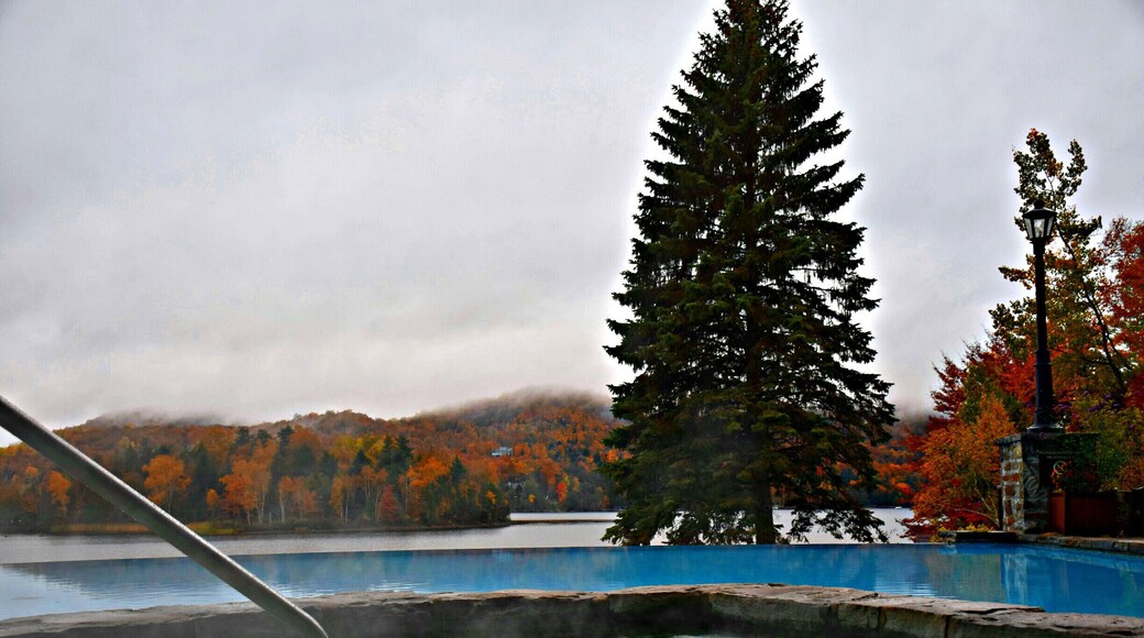 What a fabulous fall getaway! I had a relaxing massage and then this.... Amazing view overlooking Lac Tremblant. Excellent service and absolute spa bliss.
Find out more at: http://www.travelblissnow.com/a-fairy-tale-fall-getaway-hotel-quintessence-in-quebec-canada/