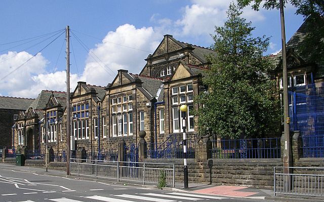 Morley Victoria Primary School - Asquith Avenue