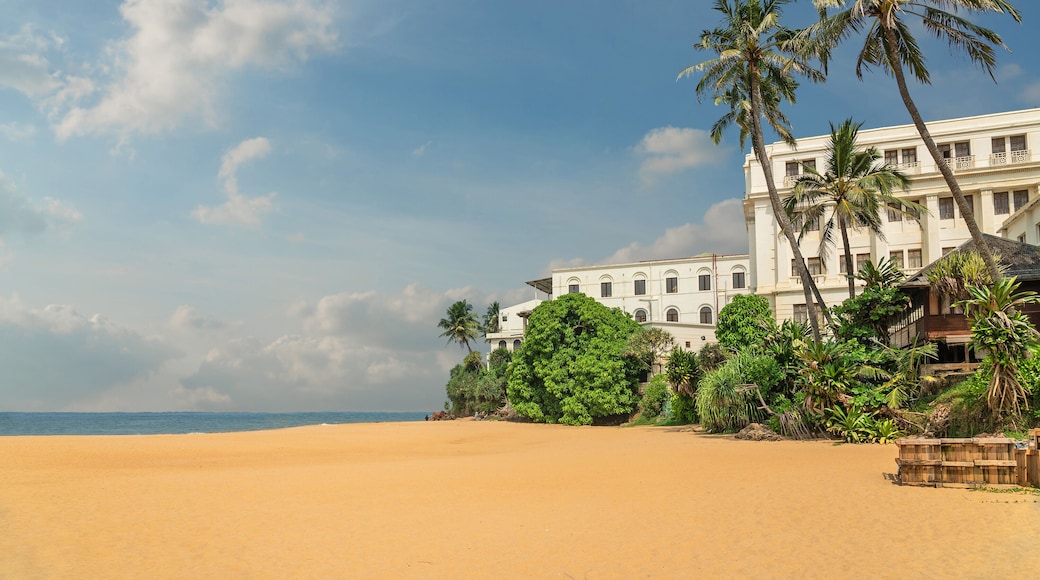 Sri Lanka, Colombo. Mount Lavinia hotel beach landscape.