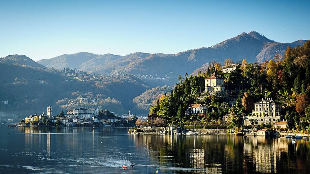 A wonderful area to take photographs. This was late afternoon on the east side of the lake. #GoldenHour #Waterlust