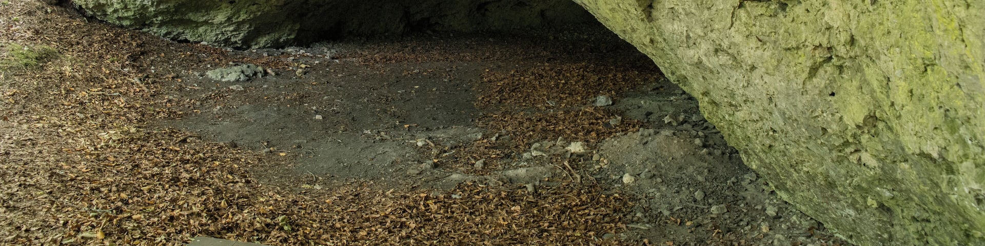 Eingang zum kleinen Höhlenraum