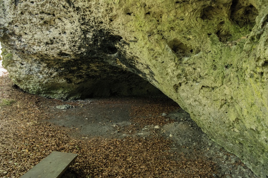 Eingang zum kleinen Höhlenraum