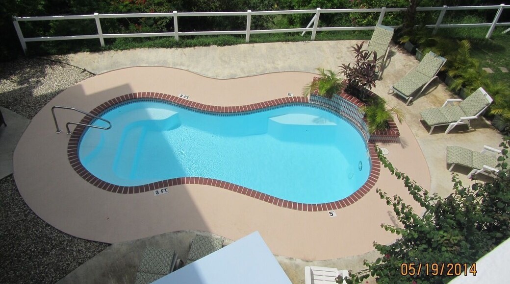 Nice pool!