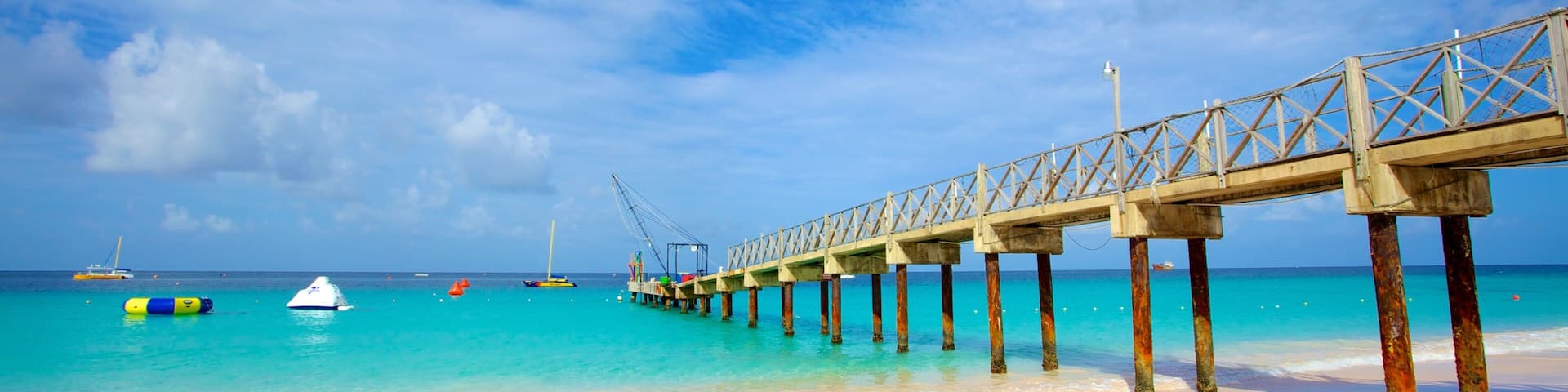 Bridgetown mostrando spiaggia e vista della costa