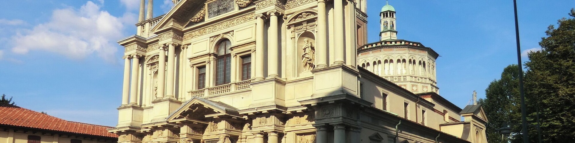 Santuario della Beata Vergine dei Miracoli, Saronno, Lombardy, Italy Santuario della Beata Vergine dei Miracoli Native name Santuario della Beata Vergine dei Miracoli Location Saronno, Lombardy, Italy Coordinates 45° 37′ 35.04″ N, 9° 01′ 32.88″ E Established 8 May 1498 Web page www.santuariodisaronno.it Authority control : Q3471763
