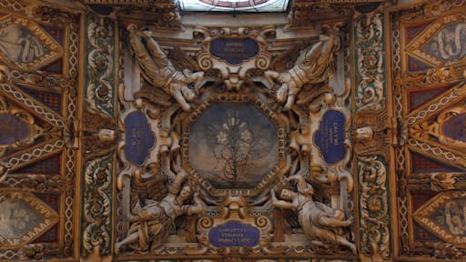 Santuario della Beata Vergine dei Miracoli, Saronno, Lombardy, Italy Santuario della Beata Vergine dei Miracoli Native name Santuario della Beata Vergine dei Miracoli Location Saronno, Lombardy, Italy Coordinates 45° 37′ 35.04″ N, 9° 01′ 32.88″ E Established 8 May 1498 Web page www.santuariodisaronno.it Authority control : Q3471763