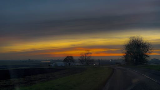 After coming home via a different route we was greeted by this amazing sunset#trovember