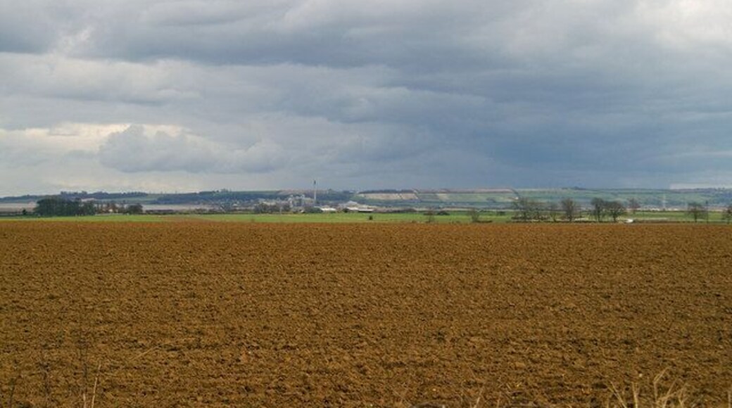 Looking East from the Winteringham Road. The Cemex plant at South Ferriby is visible in the centre of the picture.