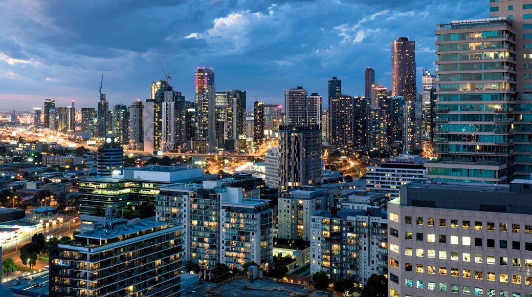 From the rooftops Melbourne is looking lovely. Taken just after a storm passed through. @f6.3 ISO 200 2.5sec #bvscities #melbourne #urbanjungle