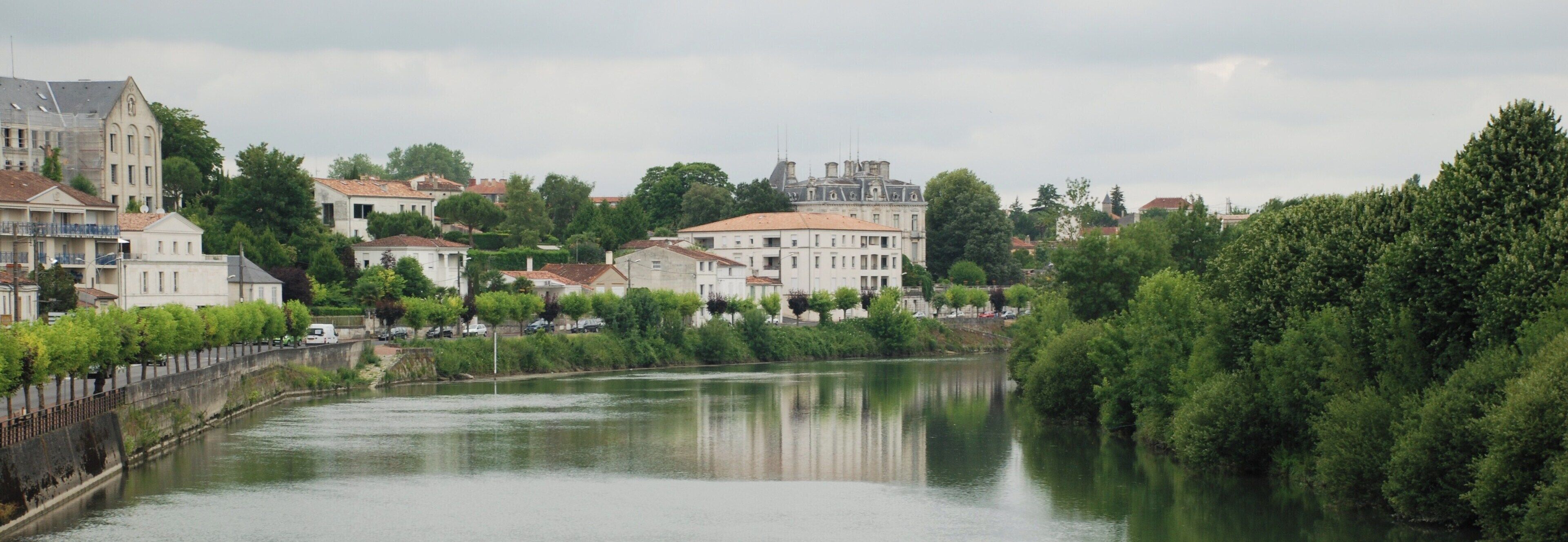 Saintes, pueblito maravilloso, Francia