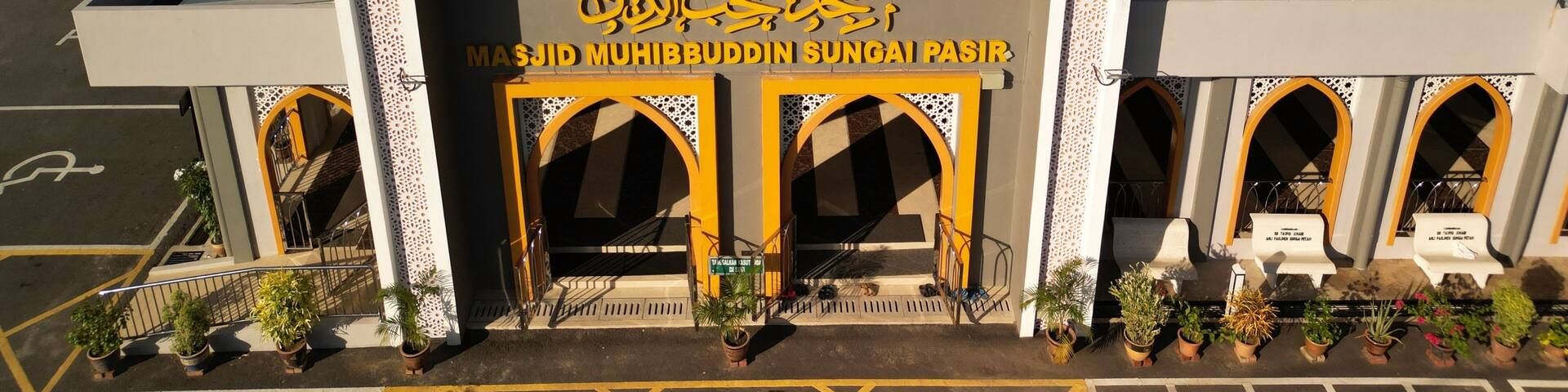 Masjid Muhibbuddin in Sungai Pasir, Sungai Petani during day and night – July 14, 2025