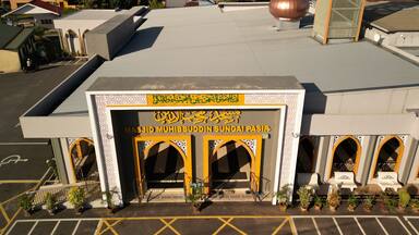 Masjid Muhibbuddin in Sungai Pasir, Sungai Petani during day and night – July 14, 2025