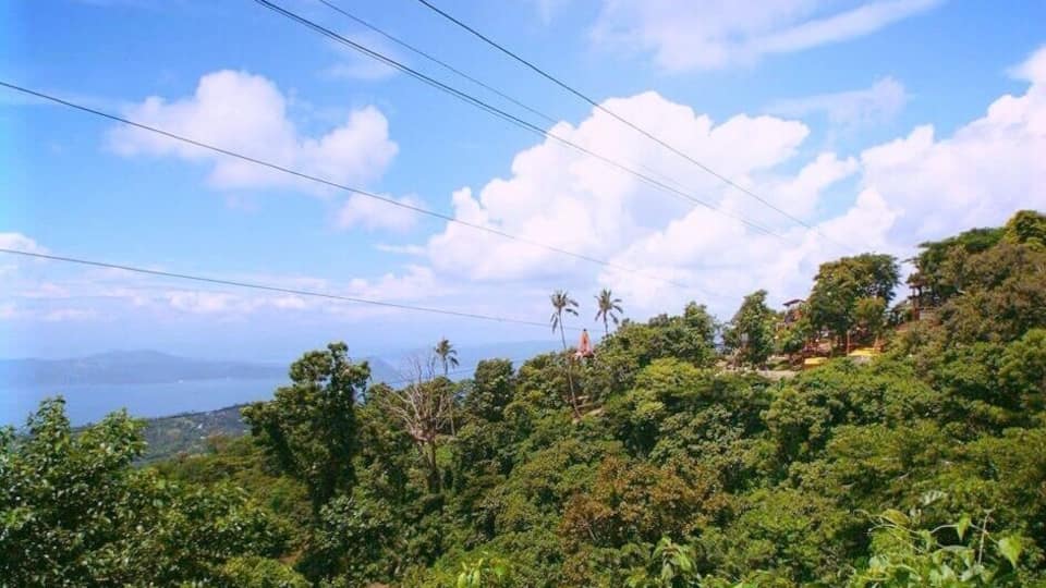 This is a must try in tagaytay #zipline