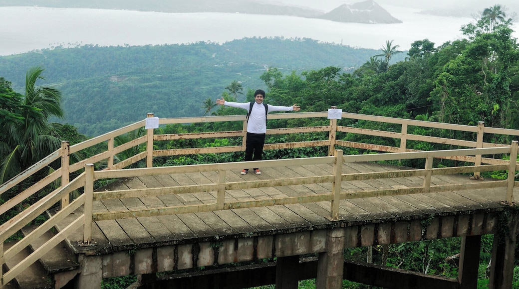 If you're looking for adventure and fun, this is the place to stop by in Tagaytay City. It comes with the perfect view of the famous Taal Volcano too. #roadtrip