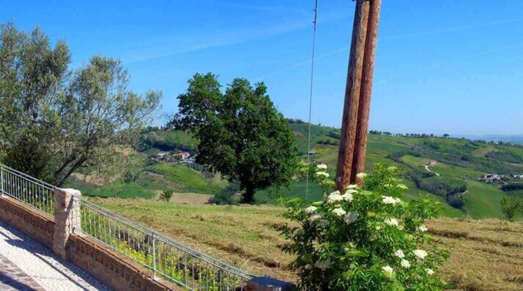 Panorama da San Pietro ad Lacum, Monticelli (TE)