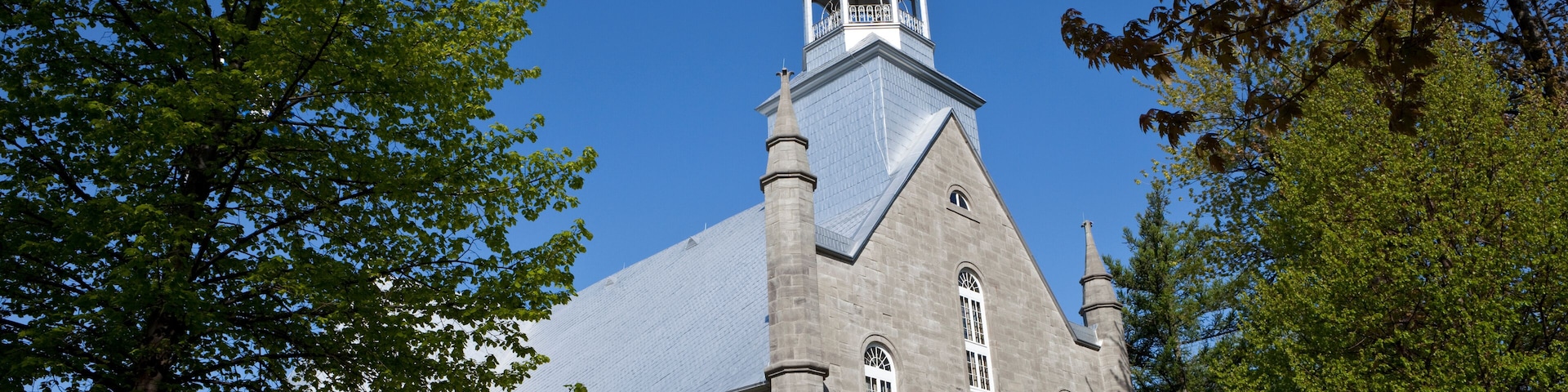 Rural stone Church (Vaudreuil, Quebec, Canada)