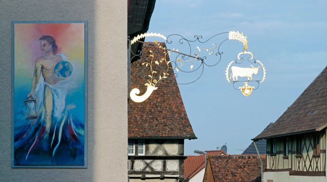 Weil am Rhein showing outdoor art and heritage elements