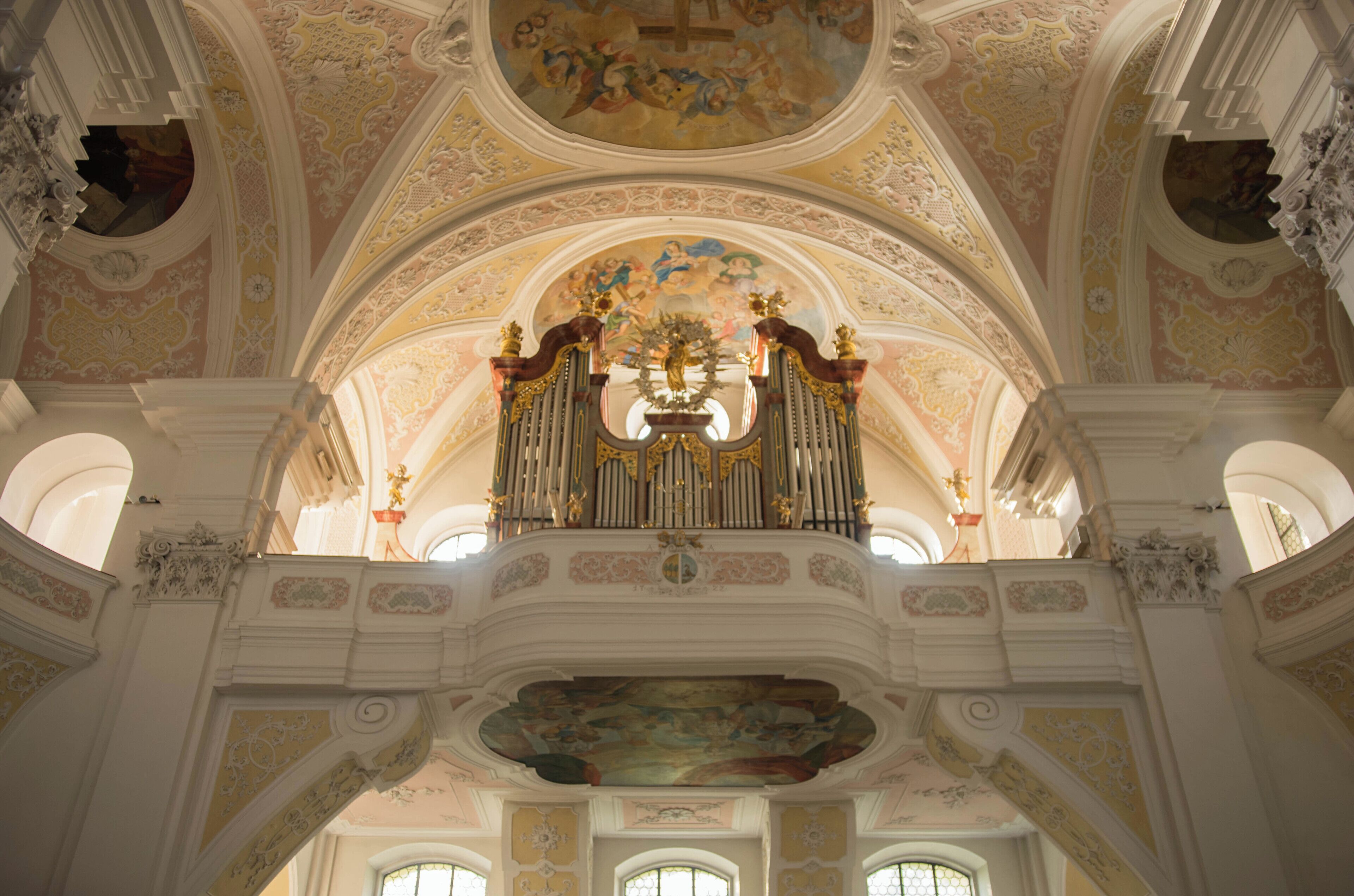 This is a photograph of an architectural monument. It is on the list of cultural monuments of Bayern, no. D-7-79-131-20