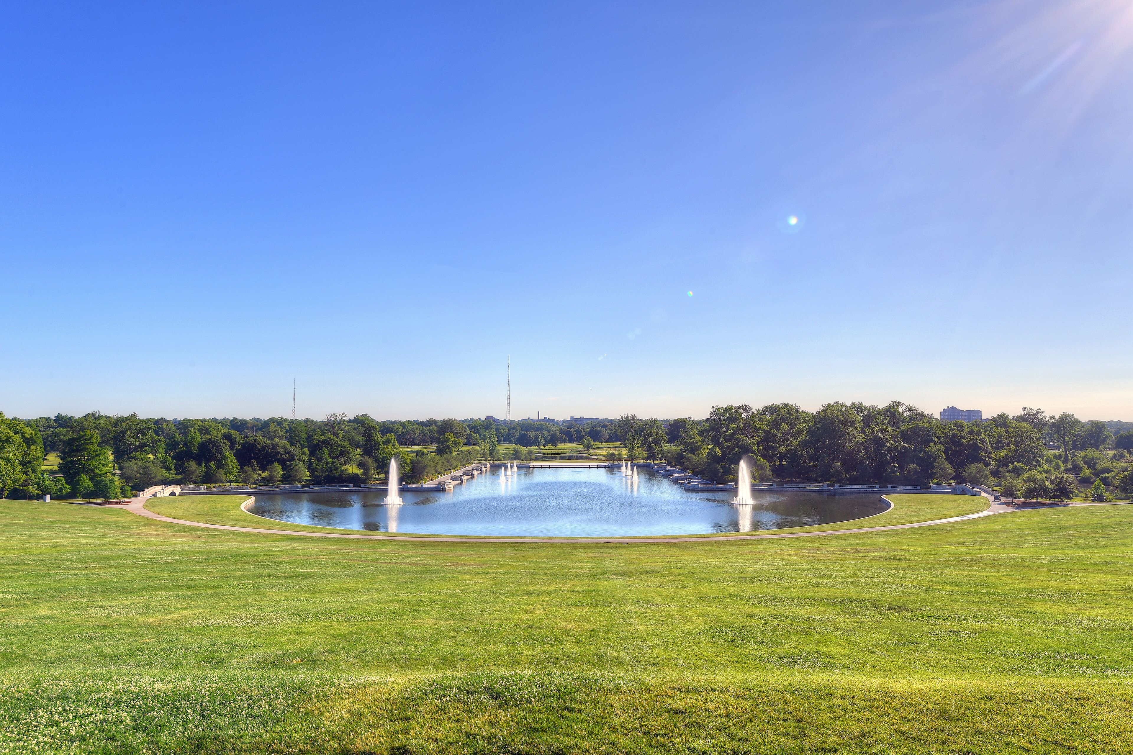 The view of the Grand Basin from Art Hill in Forest Park, St. Louis, Missouri.